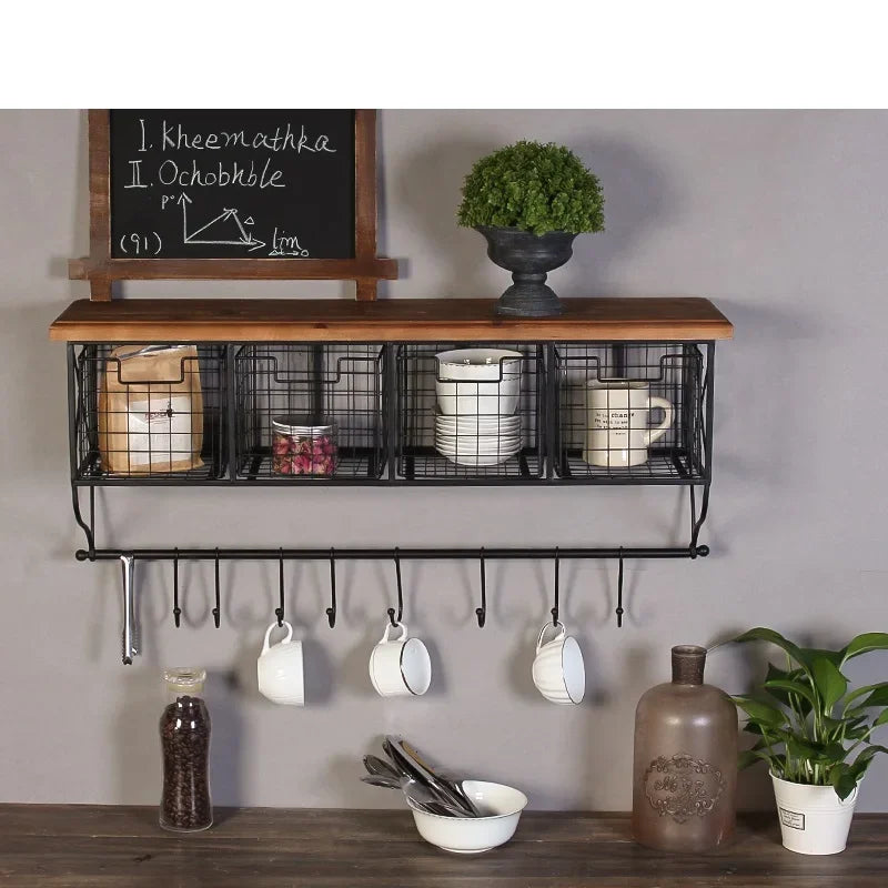 WANDBOARD MIT HAKEN – INDUSTRIELLE GARDEROBE AUS METALL & HOLZ