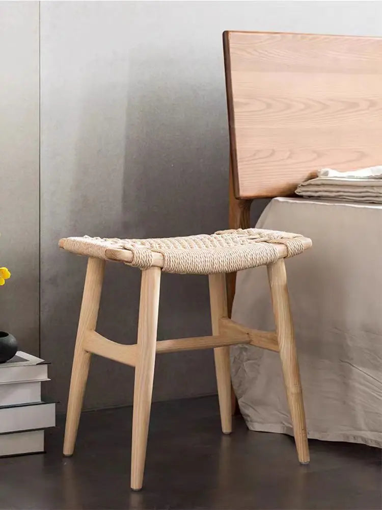 JAPANISCHER RATTAN HOCKER – EINGANGSBANK ZUM SCHUHE WECHSELN