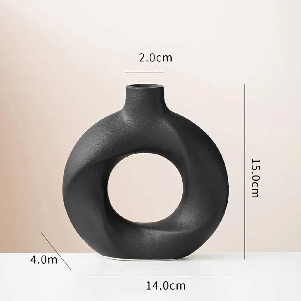 MODERNE KERAMIK VASE – SKANDI VASE MIT LOCH DESIGN