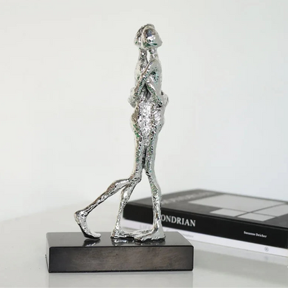 ABSTRAKTE FIGUREN SKULPTUR – MODERNE KUNSTFIGUR AUF SOCKEL