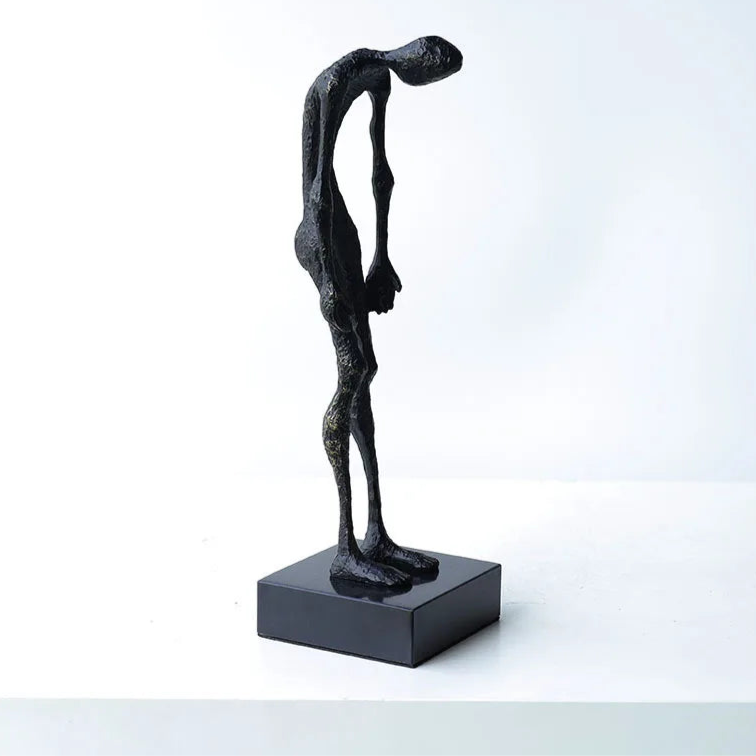 ABSTRAKTE FIGUREN SKULPTUR – MODERNE KUNSTFIGUR AUF SOCKEL