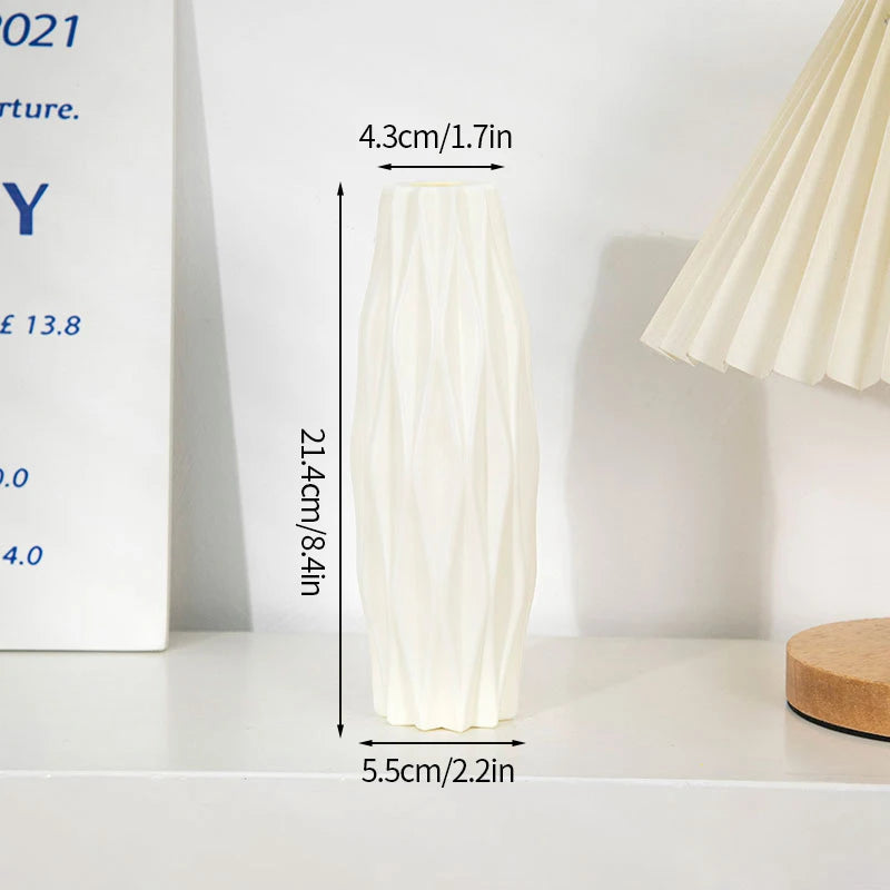 AMARA VASE – MINIMALISTISCHES WEISSES DESIGNSTÜCK
