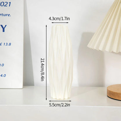 AMARA VASE – MINIMALISTISCHES WEISSES DESIGNSTÜCK