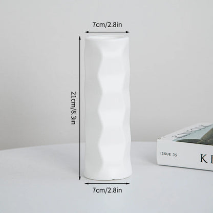 AMARA VASE – MINIMALISTISCHES WEISSES DESIGNSTÜCK