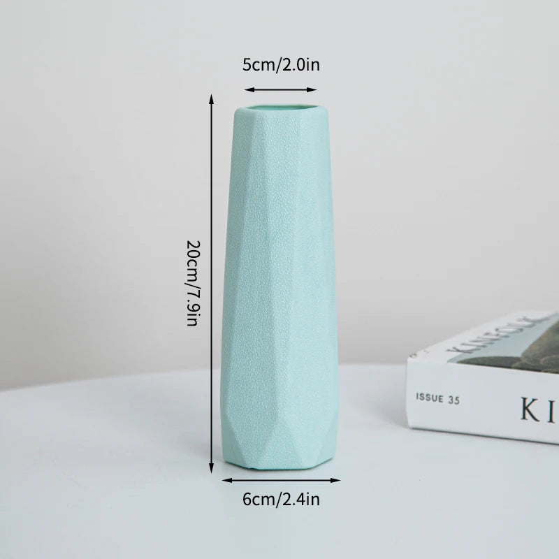 AMARA VASE – MINIMALISTISCHES WEISSES DESIGNSTÜCK