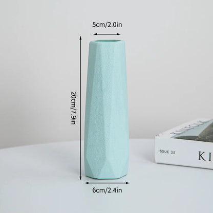 AMARA VASE – MINIMALISTISCHES WEISSES DESIGNSTÜCK