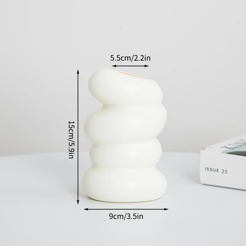 AMARA VASE – MINIMALISTISCHES WEISSES DESIGNSTÜCK