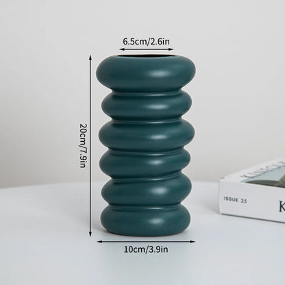 AMARA VASE – MINIMALISTISCHES WEISSES DESIGNSTÜCK