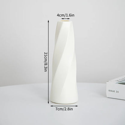 AMARA VASE – MINIMALISTISCHES WEISSES DESIGNSTÜCK