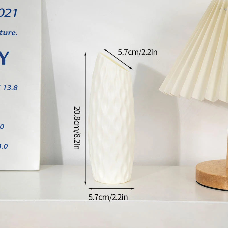 AMARA VASE – MINIMALISTISCHES WEISSES DESIGNSTÜCK