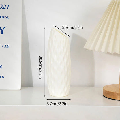 AMARA VASE – MINIMALISTISCHES WEISSES DESIGNSTÜCK