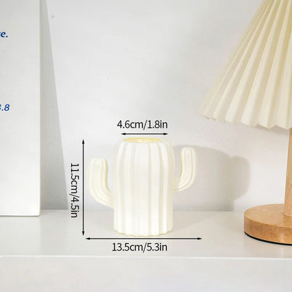 AMARA VASE – MINIMALISTISCHES WEISSES DESIGNSTÜCK
