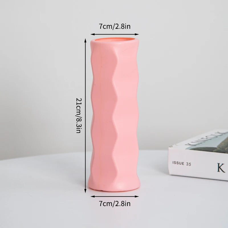 AMARA VASE – MINIMALISTISCHES WEISSES DESIGNSTÜCK