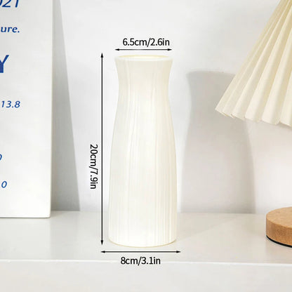 AMARA VASE – MINIMALISTISCHES WEISSES DESIGNSTÜCK